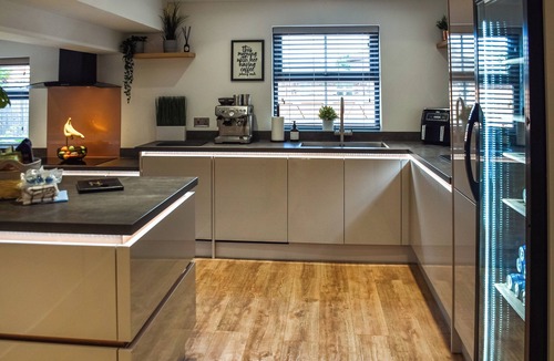 Repps with Bastwick Cottage | 5 bedroom accommodation in Repps with Bastwick