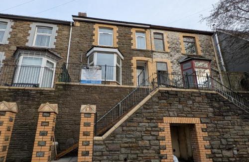 Aber Valley House | 5 bedroom Gelli Terrace