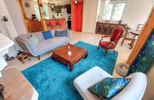 Francheville House | 5 bedroom gorgeous home in Francheville