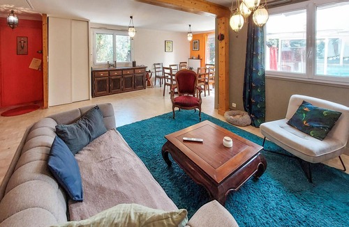 Francheville House | 5 bedroom gorgeous home in Francheville