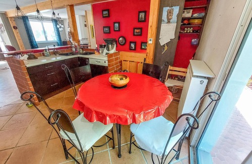 Francheville House | 5 bedroom gorgeous home in Francheville