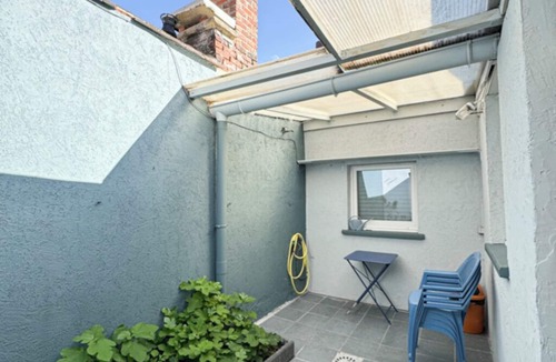 Roubaix House | 5 bedroom house and courtyard - 1930's Roubaix