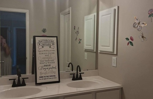 Clodine Boat Rental | 5-bedroom house in charming Sugarland Tx