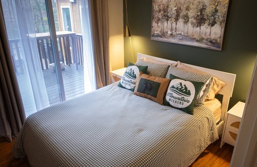 Mongaup Valley House | 5 Bedroom Lakefront, Hot Tub, Game Room, Private Yard, Deck, kayaks
