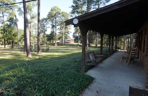 Woden Cabin | 5 Bedroom Log Cabin at Tall Timbers Retreat