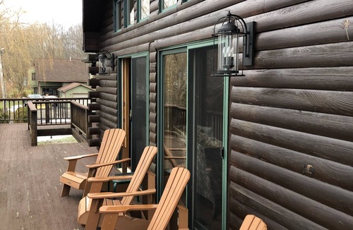 Mayville House | 5 Bedroom Log Home on Chautauqua Lake