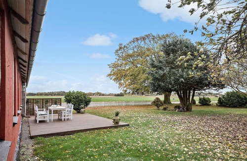 Pedersker House | 5 bedroom lovely home in Aakirkeby