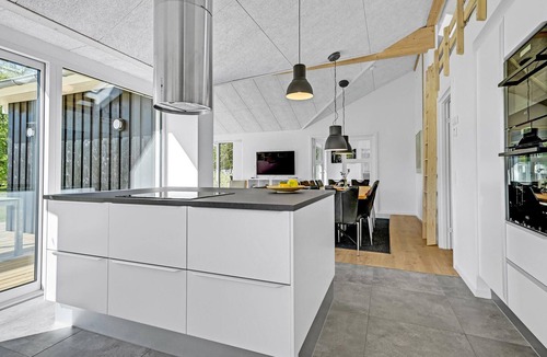 Fjellerup House | 5 bedroom lovely home in Glesborg
