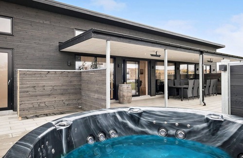 Nørre Hurup House | 5 bedroom lovely home in Hadsund