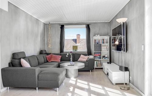 Sandkaas House | 5 Bedroom Lovely Home In Allinge