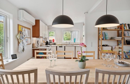 Vejlby Fed House | 5 bedroom nice home in Asperup