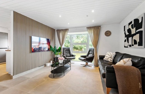 Ho House | 5 bedroom nice home in Blåvand