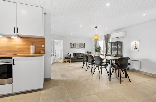 Ho House | 5 bedroom nice home in Blåvand