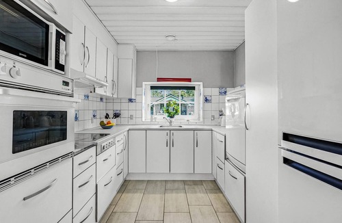 Arrild Ferieby House | 5 bedroom nice home in Toftlund