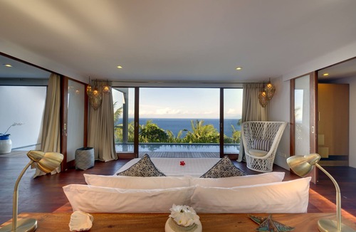 Mangsit Apartment | 5 Bedroom Ocean Villa with Private Pool at Malimbu