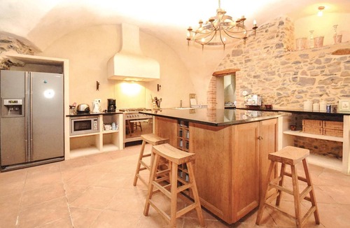 Anduze House | 5 bedroom pet friendly home in Anduze