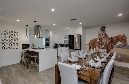Coronado Hills House | 5-Bedroom Retreat with Cowboy Pool, Sauna and More – 10 Min to Downtown Austin