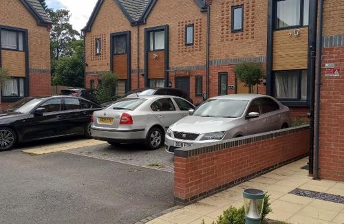 Yardley House | 5 Bedroom Spacious Home