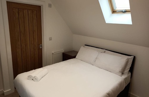 Yardley House | 5 Bedroom Spacious Home