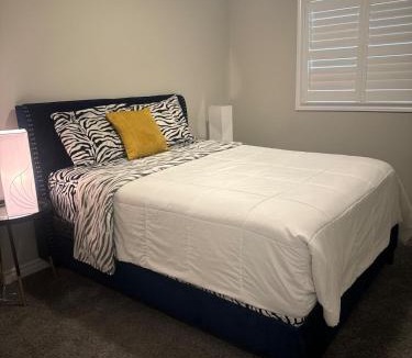 Woodstock Apartment | 5-Bedroom Spacious Townhouse