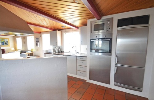 Ronbjerg House | 5 bedroom stunning home in øster assels