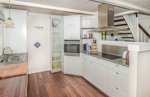 Sønder Felding House | 5 bedroom stunning home in Stakroge