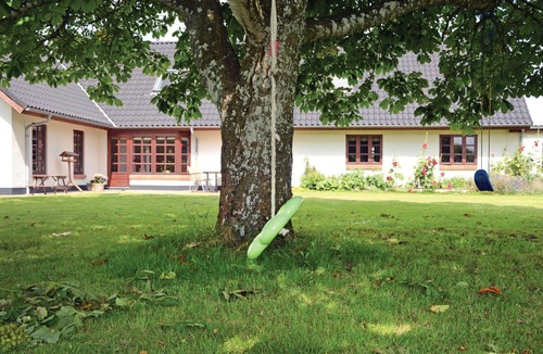 Sønder Felding House | 5 bedroom stunning home in Stakroge