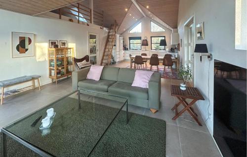 Grena Strand House | 5 Bedroom Stunning Home In Grenaa