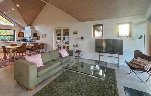 Grena Strand House | 5 Bedroom Stunning Home In Grenaa