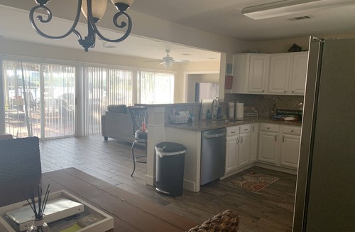Willis House | 5-bedroom vacation home waterfront on Lake Conroe