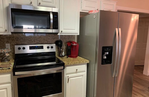 Willis House | 5-bedroom vacation home waterfront on Lake Conroe