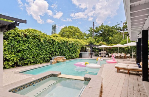 The Roads House | 5 Bedroom Villa Next Brickell