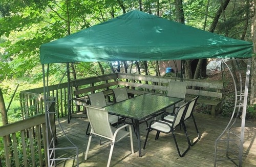 Utterson Cottage | 5 bedroom waterfront cottage. Billiard, kayaks, pedal boats, fishing, swimming