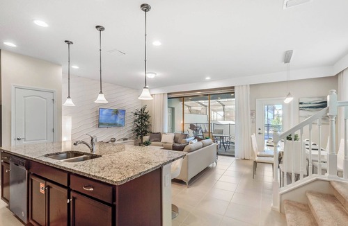 Bay Lake House | 5 Bedrooms/4.5 Bathrooms/Windsor Westside (8917SA)