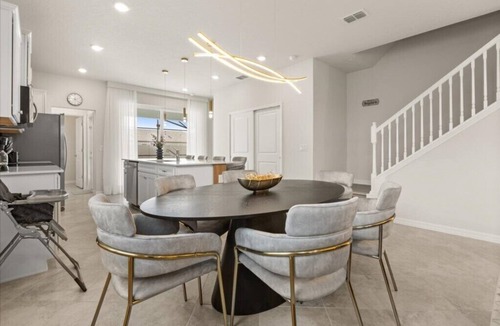 Clermont House | 5 Bedrooms/5.5 Bathrooms/Windsor Cay (16163CC)