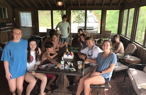 Stemley House | 5 Bedrooms For a Great Price!