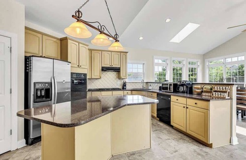 Forest Oaks House | 5 bedrooms, K bed, Playroom, Game Room, Nursery