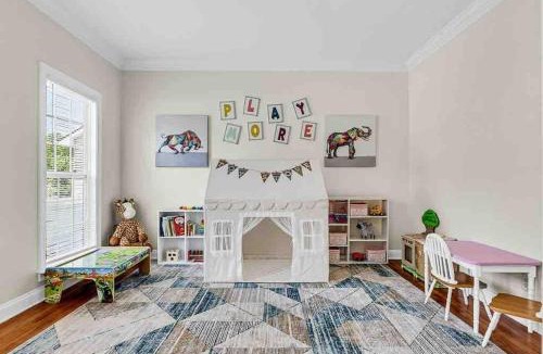 Forest Oaks Apartment | 5 bedrooms, K bed, Playroom, Game Room, Nursery