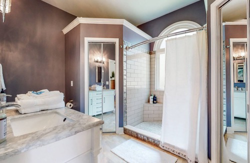 Smyrna House | 5 beds | 3 baths | Prime Location