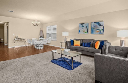 Austin House | 5⭐️BEST PRICE⭐️4-10ppl, 4BR King🛏, with Pool Table