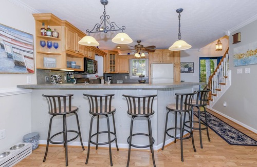 Henrico House | 5 BR, 3.5 Bath, Game Room, Kayaks, Paddle Boards, PETS WELCOMED!