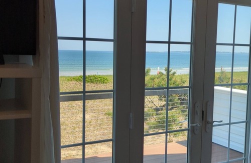 Ocean Park House | 5 BR 3 Bath Waterfront Beach Home