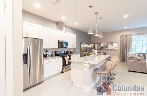 West Kissimmee Villa | 5 BR 6 BA Villa 5 min to Disneyworld with BBQ Grill