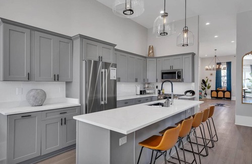 Tulane - Gravier House | 5 BR, Minutes to French Quarter & Superdome - Pool