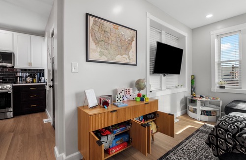 Northampton House | 5 BR. The LOU on LAWN! Welcome to a NEWLY renovated home in the HEART of STL!