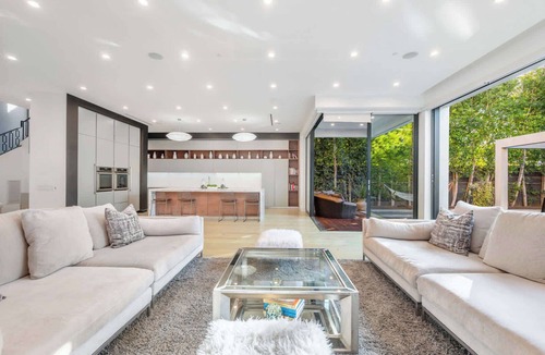 Greater Wilshire - Hancock Park House | 5 BR Villa in the Grove - Pool & Spa