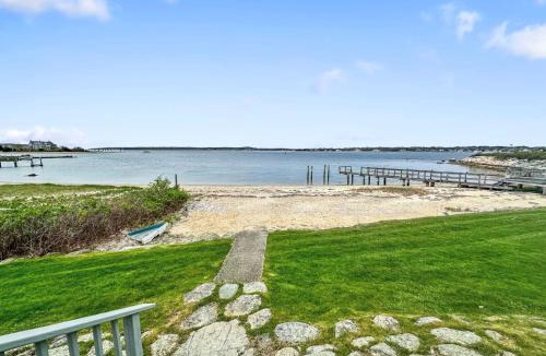 Buzzards Bay House | 5 Bryant Road Bourne Sunset Cottage