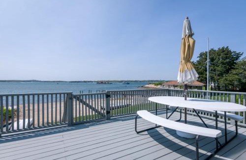 Buzzards Bay House | 5 Bryant Road Bourne Sunset Cottage
