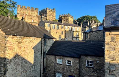 Lancaster House | 5 Castle Hill