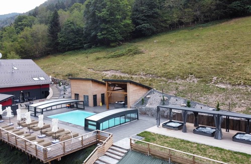 Rochesson Apartment | (5) Chalet des Marronniers, Jacuzzi (private) & Pool